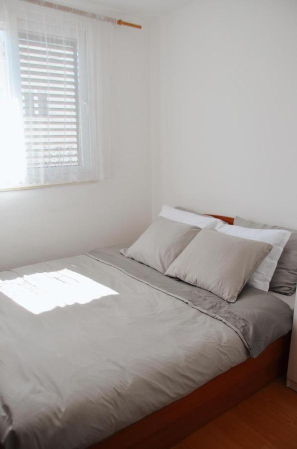Apartman Mare Blace Exteriör bild
