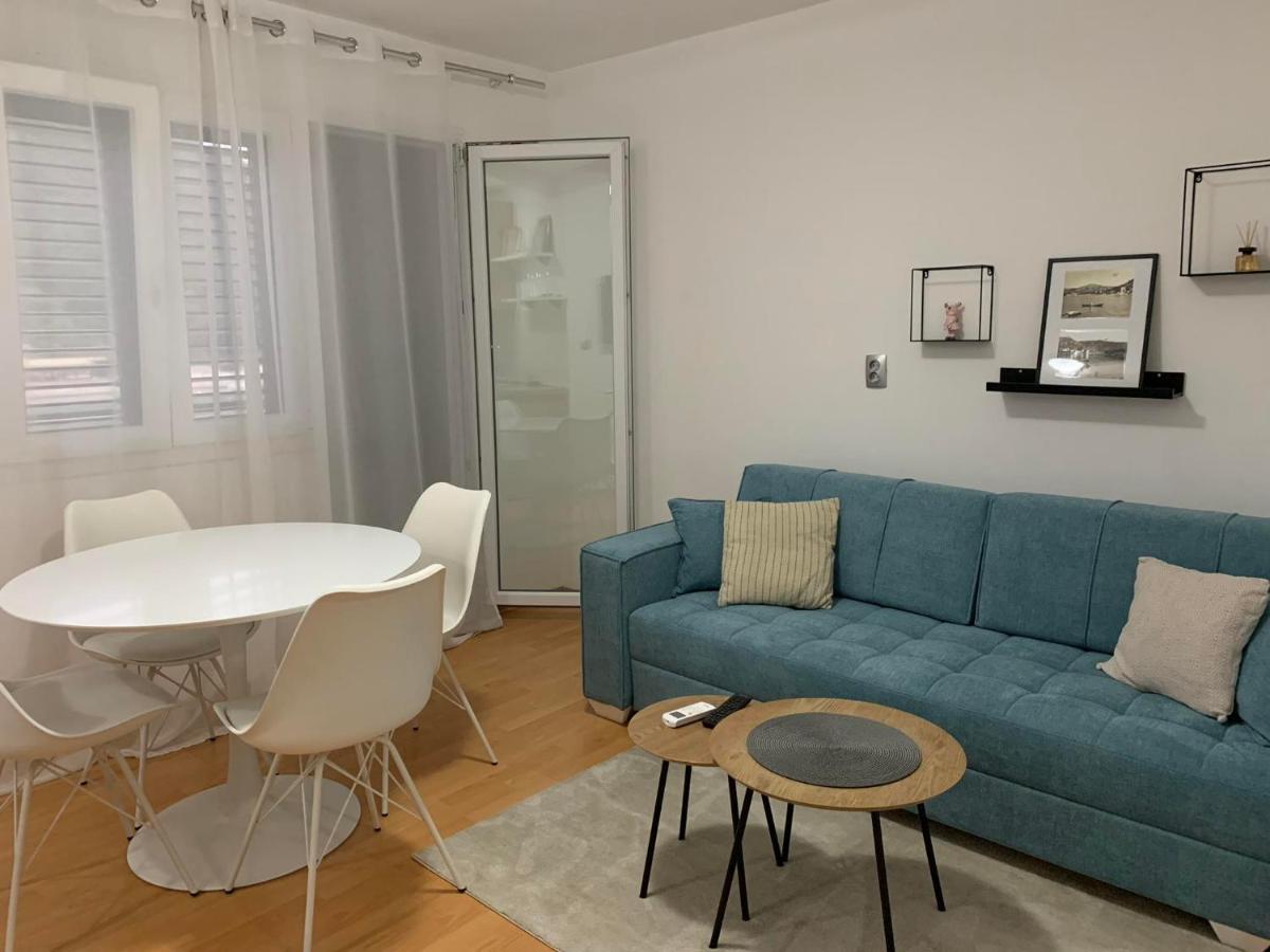 Apartman Mare Blace Exteriör bild